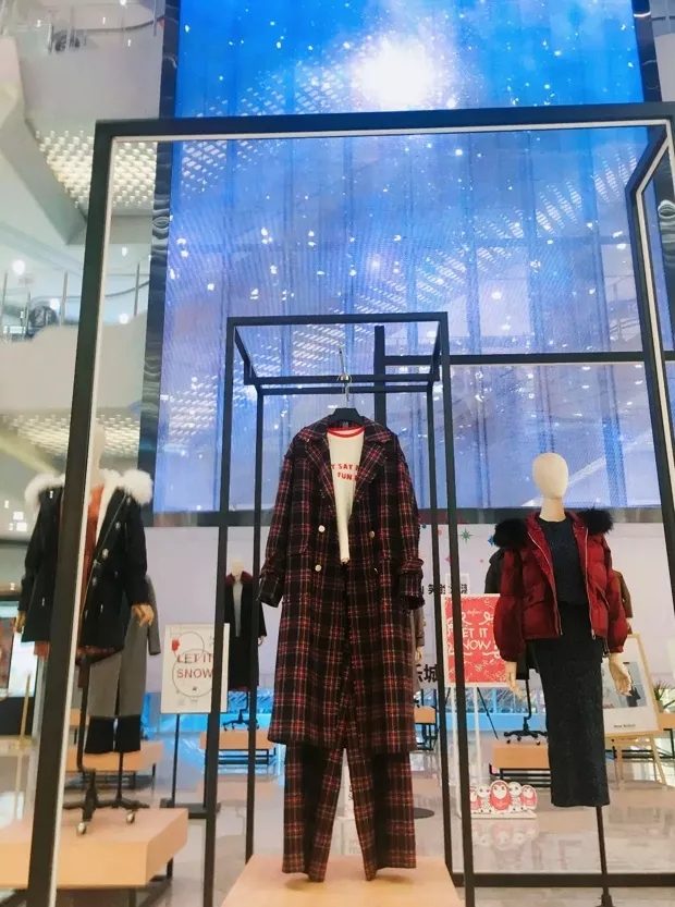 這面3層樓高的壹品玉屏，帶火這座16萬(wàn)㎡購(gòu)物中心的線下營(yíng)銷 7.webp.jpg